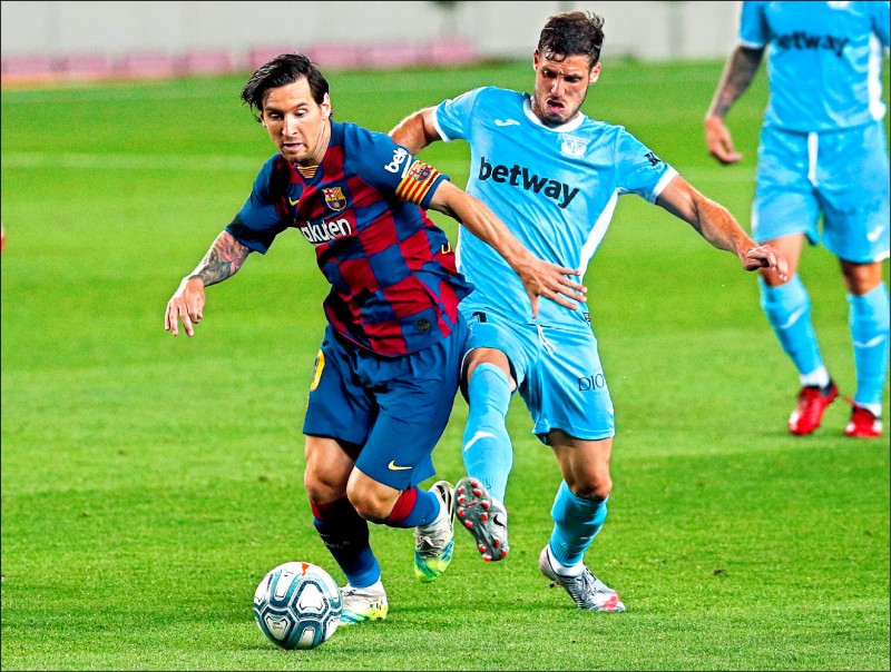 克罗地亚让二追三3-2客胜黑山，弗拉希奇绝杀，佩里西奇点射